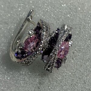 🌸 Pink Sapphire& Purple Amethyst Gemstone Crossover LatchbackEarrings